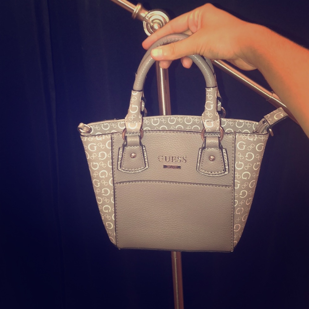 Cute lil handbag or cross over purse